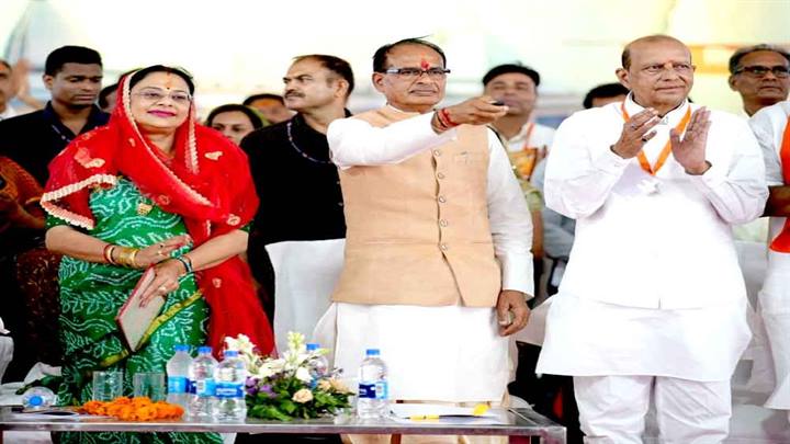 विकास के साथ जन-जन को जोड़ने वाली धर्म-संस्कृति को बढ़ावा देना सरकार का दायित्व : मुख्यमंत्री श्री चौहान